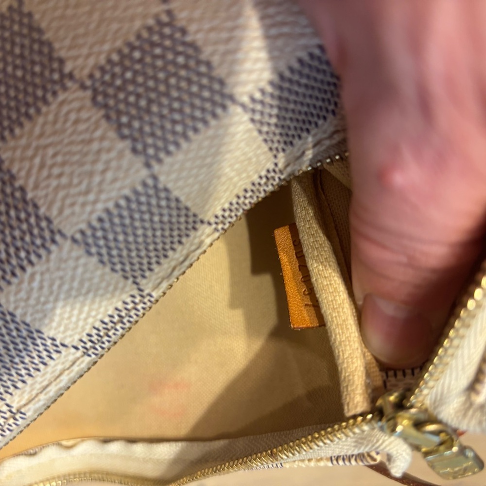 Louis Vuitton Damier Azur Pochette - Picture 3 of 7